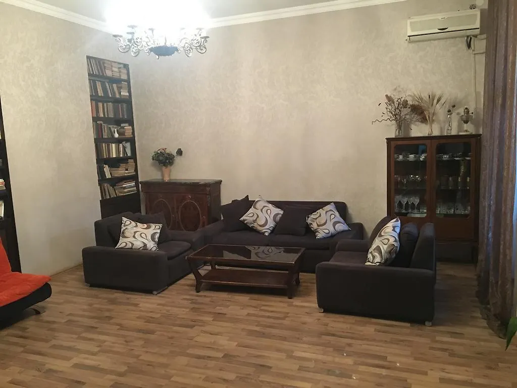 Oshtbilisi- Agmashenebeli 4 Room Georgia